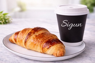 Sade Kruvasan & Kahve görseli