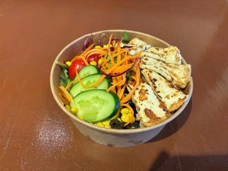 Izgara Hellimli Salata görseli