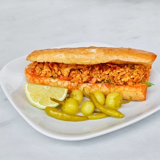 Yarım Ekmek Arası Tavuk Tantuni görseli