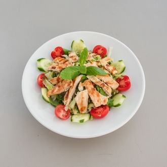 Tavuklu Sezar Salata görseli