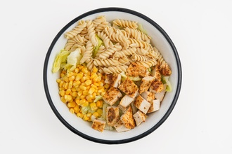 Tavuklu Makarna Salatası görseli