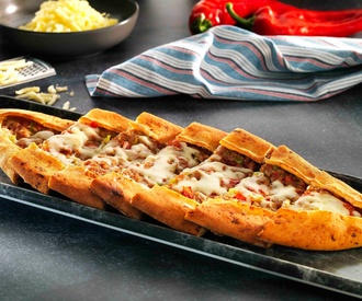 Kıymalı Kaşarlı Pide görseli
