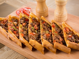 Kuşbaşılı Pide görseli