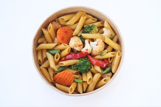 Asya Usulü Sebzeli Penne Makarna görseli