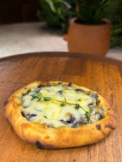 Mini Trüflü Pide görseli