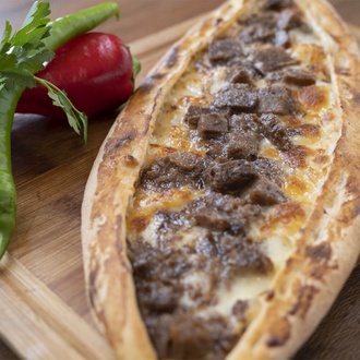 Kavurmalı Pide görseli