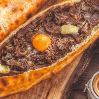 Kavurmalı Yumurtalı Pide görseli