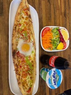 Kaşarlı Sebzeli Pide (Açık) görseli