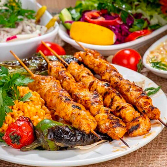 Tavuk Şiş Servis görseli