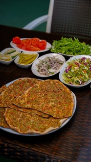 Aile Boyu 10 Lahmacun görseli