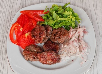 Püreli Rosto Köfte görseli