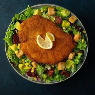 Chicken Schnitzel / Tavuk Schnitzel Salata görseli