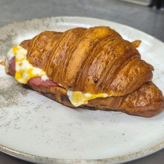 Meaty And Cheesy görseli