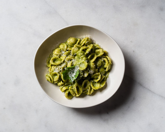Pesto Soslu Makarna görseli