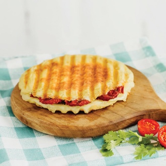 Sucuklu Kaşar Peynirli Bazlama Tost görseli