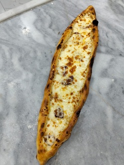 Pastırmalı Kaşarlı Pide görseli