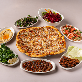 Kuşbaşılı Kaşarlı Pide görseli