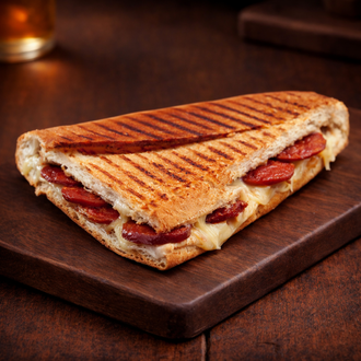 Yarım Ekmek Arası Kasap Sucuklu Tost görseli