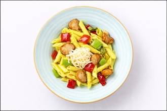 Köri Soslu Makarna görseli