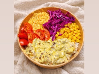Köri Soslu Tavuk Bowl görseli