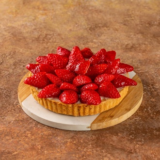 Çilekli Beyaz Kremalı Tart görseli