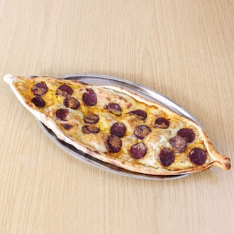 Sucuklu Pide görseli