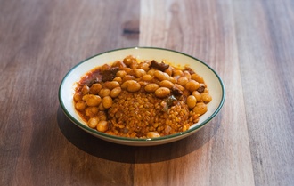 Bulgur Pilavı Üstü Kuru Fasulye görseli