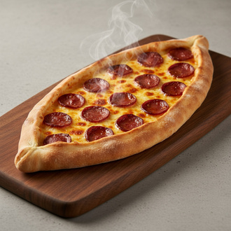 Kaşarlı Sucuklu Pide görseli