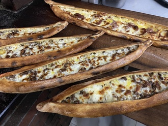 Kavurmalı Pide görseli