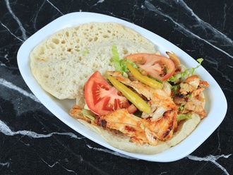 Bazlama Arası Tavuk Döner görseli