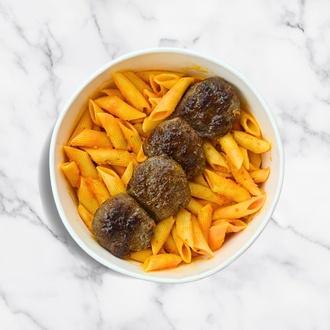 Domates Soslu Penne Ve Köfte görseli
