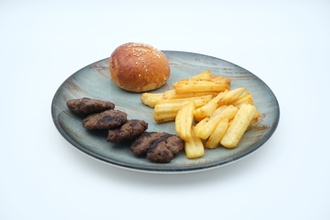 Köfte Patates görseli