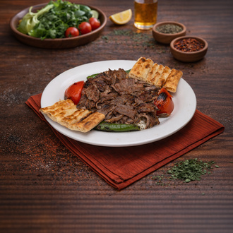 Pilav Üstü Et Döner (100 G) görseli