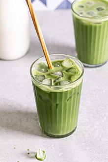 Iced Matcha Latte (14 Oz) görseli