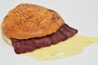 Dilli Kaşarlı Pide Sandviç görseli