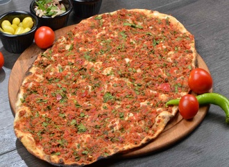 Acılı Lahmacun görseli