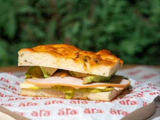 Hindi Fümeli Sandviç görseli
