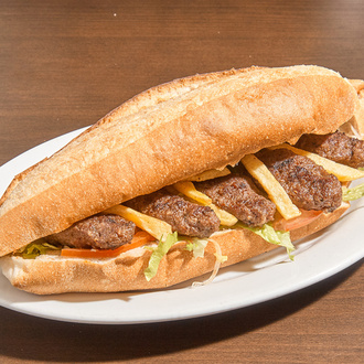 Tam Ekmek Arası Adana Kebap görseli