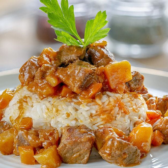 Pilav Üstü Az Tas Kebabı görseli