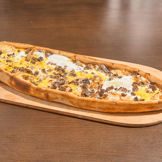 Kavurmalı Yumurtalı Pide görseli