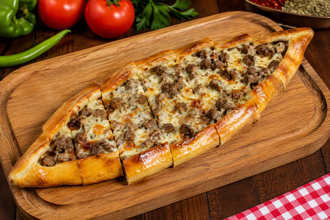 Kuşbaşı Kaşarlı Pide görseli