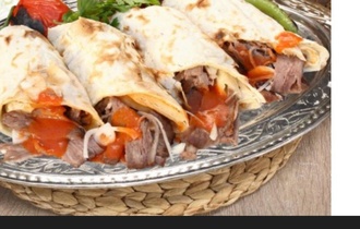 Soslu Kaşarlı Et Döner Dürüm & İçecek görseli