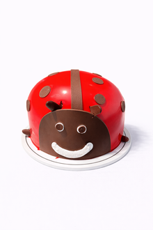 Uğur Böceği Pasta (6 Kişilik) görseli