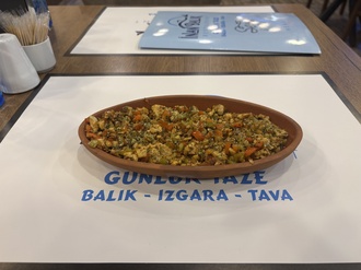 Ekmek Arası Balık Kokoreç görseli