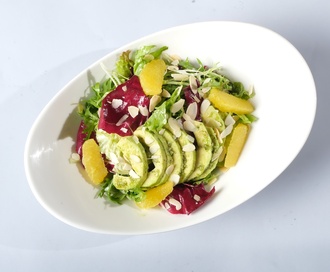 Avokadolu & Bademli Salata görseli