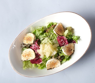 Keçi Büş & Ananaslı Salata görseli