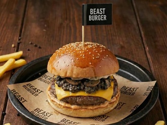 Truffle Gourmet Burger görseli