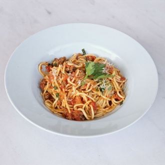 Acılı Tavuk Sote & Salçalı Spagetti Makarna görseli