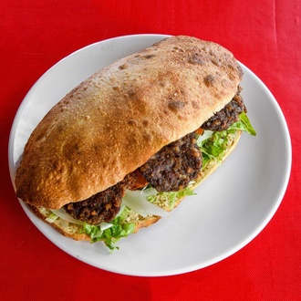 Tombik Ekmek Arası Köfte görseli