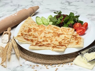 Dört Peynirli & Sucuklu Gözleme görseli